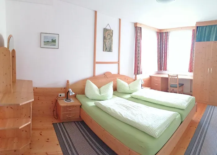 Lenzerhof 农家乐 Grän